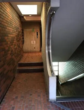 石井紀州屋ビルの外観