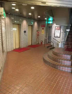 金田中ビルの外観