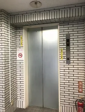 銀座パインビルの外観