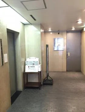 京都新聞銀座ビルの外観