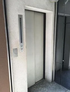 ニューギンザビル11号館の外観