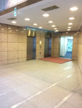 湯島ファーストビルの外観