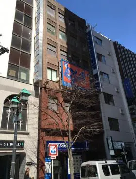 マキシ・ドビルの外観