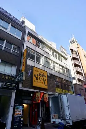 金春ビルの外観