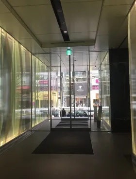 スプライン青山東急ビルの外観