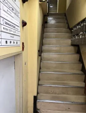 岩間ビルの外観