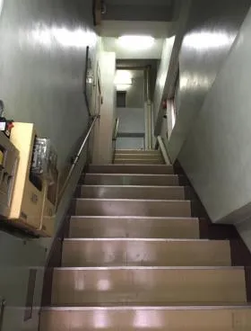 鈴木ビルの外観