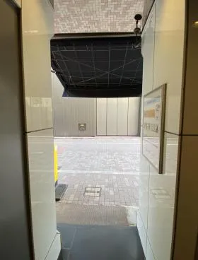 銀座サルタニビルの外観