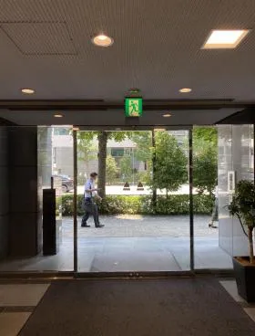 ヒューリック神田橋ビルの外観