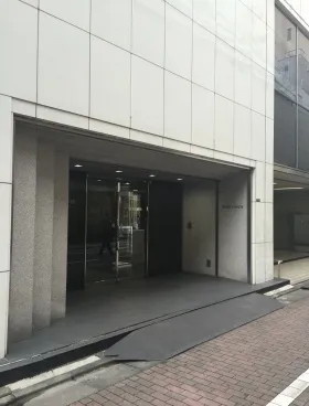 銀座4丁目ビルの外観