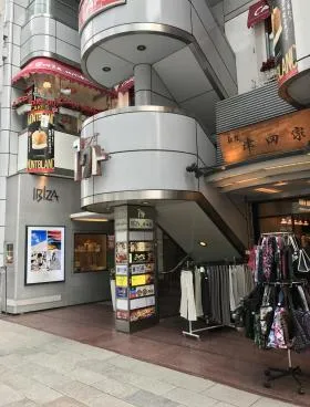 ギンザアクトビルの外観