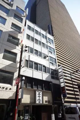 善隣ビルの外観