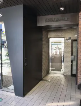 銀座伊勢太ビルの外観