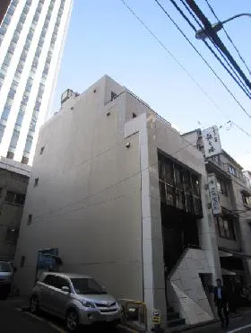 銀座山中ビルの外観