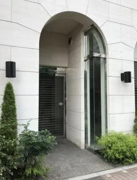 ファミールグラン銀座四丁目ビルの外観
