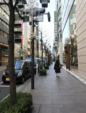 与板屋ビルの外観