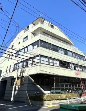 神宮前グリーンビルの外観
