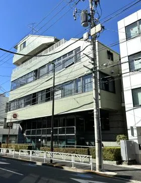 神宮前グリーンビルの外観