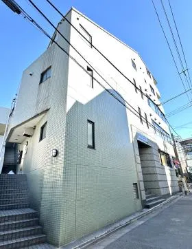 神宮前グリーンビルの外観