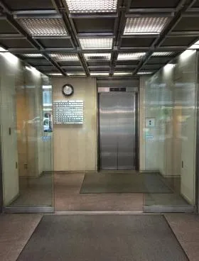 銀座コティビルの外観