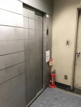 田創館ビルの外観