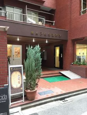 銀座アビタシオンビルの外観