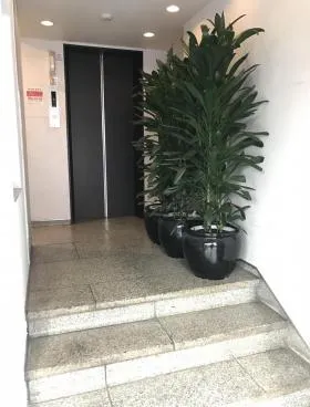 銀座出井ビルの外観
