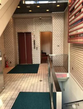銀座美術館ビルの外観
