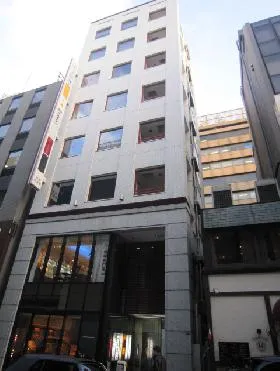 松岡銀緑館ビルの外観