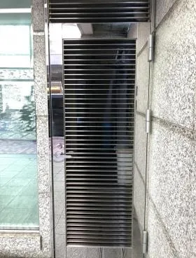 松岡銀緑館ビルの外観