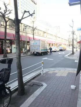 寿ビルの外観