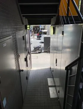 新橋WBビルの外観