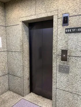 HT・新橋ビルの外観