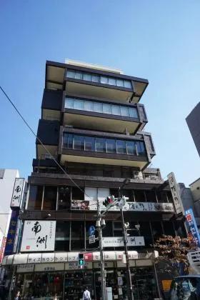 青葉ビルの外観