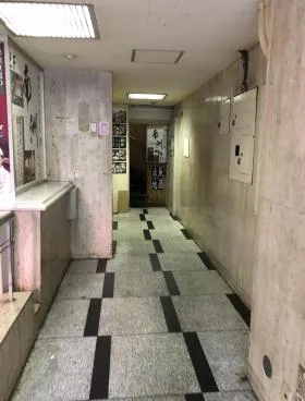 青葉ビルの外観