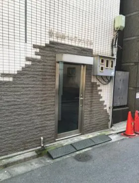 新橋ベネテックビルの外観