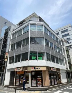 丸山ビルの外観