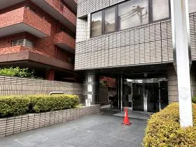 トーワ西新宿ビルの外観