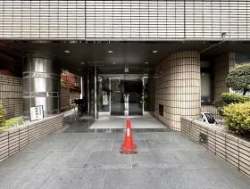 トーワ西新宿ビルの外観