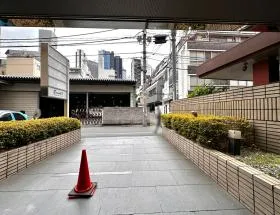 トーワ西新宿ビルの外観