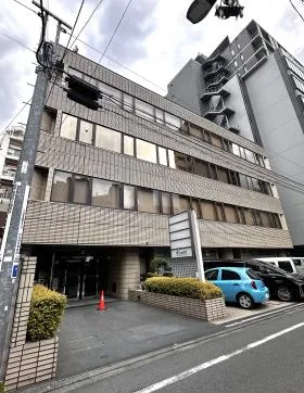トーワ西新宿ビルの外観