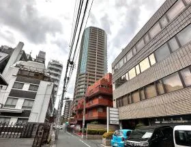 トーワ西新宿ビルの外観