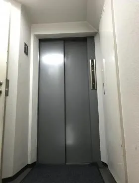 成瀬ビルの外観