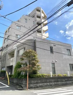 ユニロイヤル赤坂ビルの外観