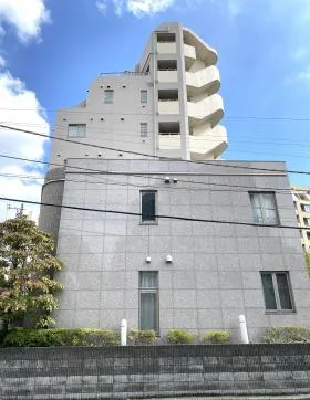 ユニロイヤル赤坂ビルの外観