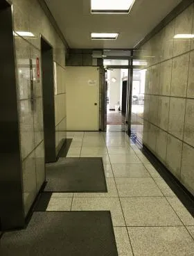 オークラヤビルの外観