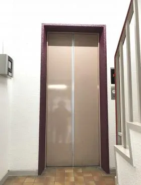 赤坂三鈴ビルの外観