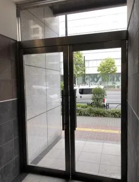 芳明ビルの外観