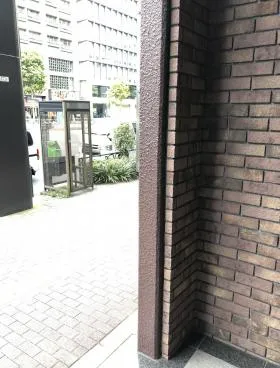 芳明ビルの外観