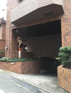 ロイヤル赤坂サルーンの外観